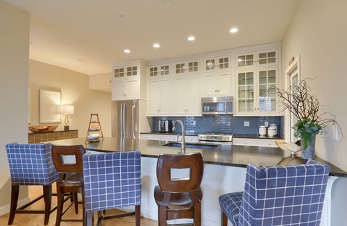 Lancaster Condo | Luxury Lancaster Downtown Condo - 3 blocks from Central Market!