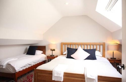 Bailliesmill House | Luxury Large Group Accommodation with Hot Tub