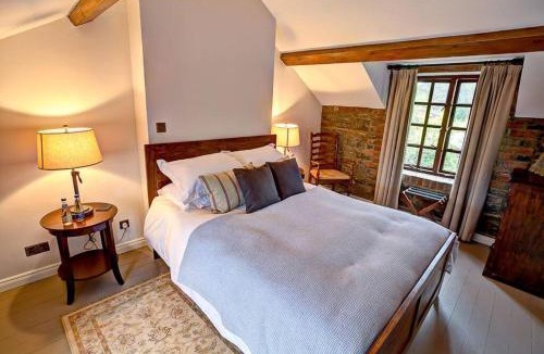 Bailliesmill House | Luxury Large Group Accommodation with Hot Tub