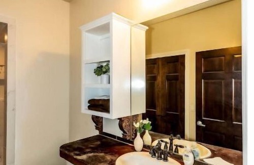 Lawton House | Luxury Lawton Guesthouse on Lake