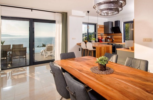 Zivogosce Villa | Luxury Leona villa near Makarska, heated pool
