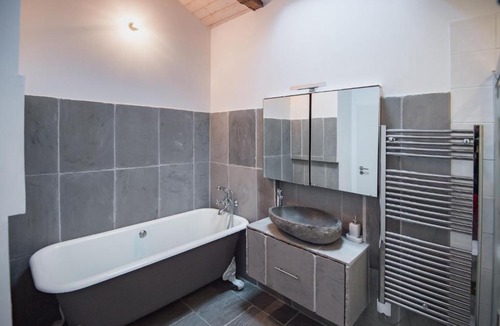 Amou Villa | Luxury Little Cottage