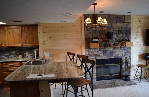 Gatlinburg Condo | Luxury living Amazing Mtn Views! indoor pool & spa