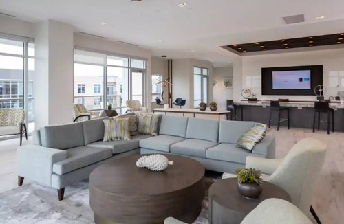 The Woodlands Apartment | Luxury Living Lakeside