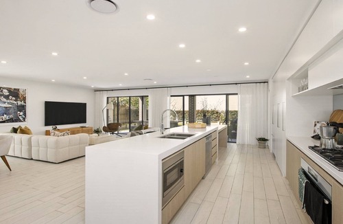 Merewether House | Luxury Living only 100M from Merewether Beach
