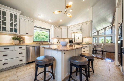 Kissing Camels House | Luxury Living in Kissing Camels