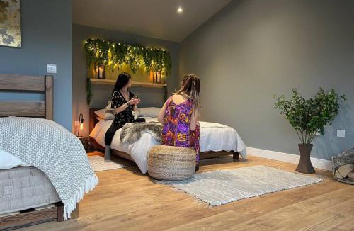 Llanbrynmair Ski Chalet | Luxury Lodge In The Treetops