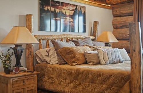 Greenwood House | Luxury Lodge l Guest House l Sleeps 14 l World Cup