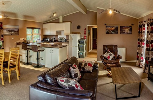 Molleston Apartment | Luxury lodge situated on a tranquil holiday park