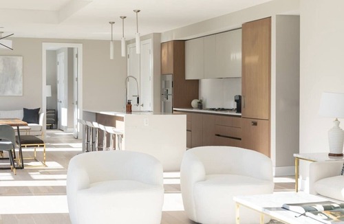 Near North Side Apartment | Luxury Loft Collection COMBO 01/02 | Terrace