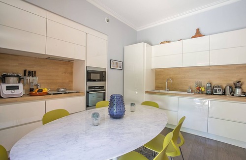 Aix-en-Provence House | Luxury Loft in Bastide XVIIEME 2 travelers, swimming pool, park, terrace 100m2