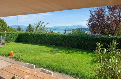 Horgen District Apartment | Luxury loft on Lake Zurich with garden & lake view