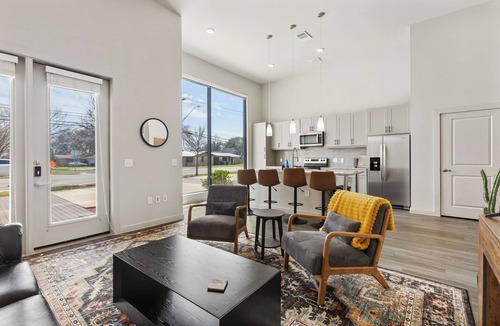 Windsor Park Apartment | Luxury Loft Style Apartment