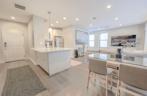 Downtown Boston Apartment | Luxury Loft | W/D in Unit | Pet Friendly
