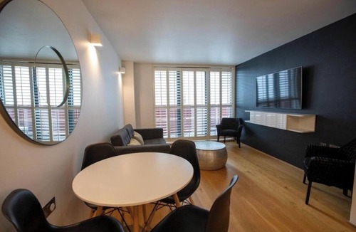 Dalgarno Apartment | Luxury London apartment