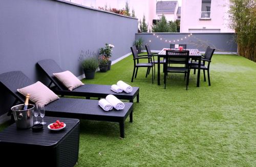 Chelles House | Luxury & Love - Professional Jaccuzzi and Spa