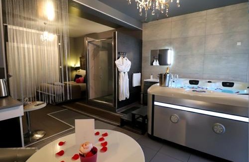 Chelles House | Luxury & Love - Professional Jaccuzzi and Spa