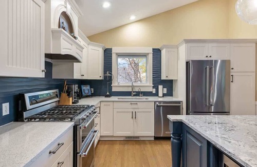 Macatawa House | Luxury Macatawa Beach Home with Stunning Lake Michigan Views
