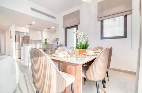 Umm Suqeim 3 Apartment | Luxury Madinat Living 2BR|Sea and Burj Al Arab Views