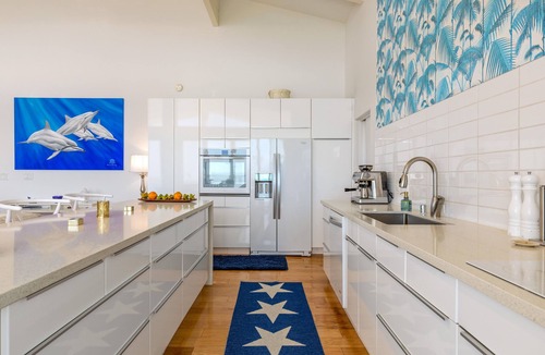 Honaunau-Napoopoo House | Luxury Magic Oceanview Home – Huge Terrace under roof & Hot Tub