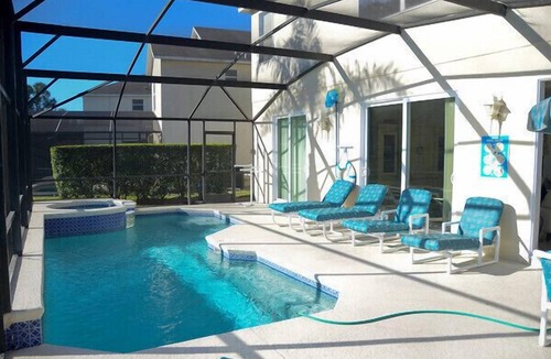 Lake Berkley Villa | Luxury/magnificent Pool/Spa Lakefront View Free WiFi Game Room