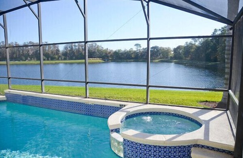 Lake Berkley Villa | Luxury/magnificent Pool/Spa Lakefront View Free WiFi Game Room