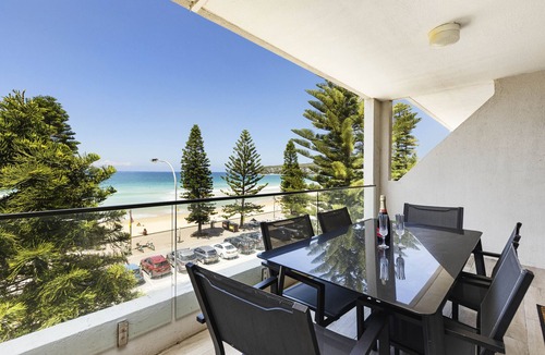 Manly Apartment | Luxury Manly Beachfront Apartment 3bdrs/2 bathrooms