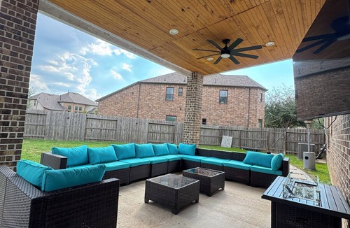 Katy House | Luxury Mansion/high ceiling 22ft/private gym/bbq grill/huge patio/