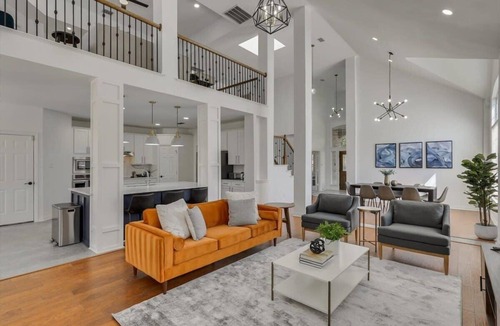 Rowlett House | Luxury Mansion Paradise - Cinema Room & Pool