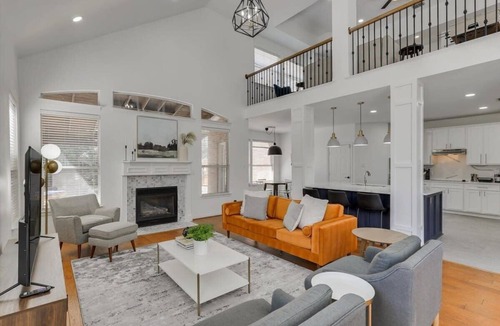 Rowlett House | Luxury Mansion Paradise - Cinema Room & Pool