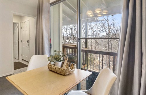 Osage Beach House | Luxury Margaritaville Retreat!