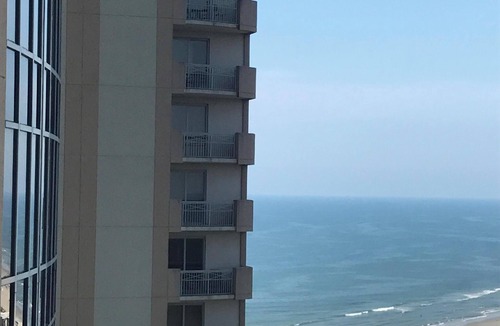 Arcadian Shores Condo | Luxury Margate 4bdrm condo in Kingston Resorts! Book now-reserve your vacation!