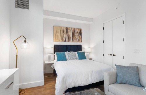 Bath Beach Apartment | Luxury Meets Comfort: Upscale Studio in Brooklyn