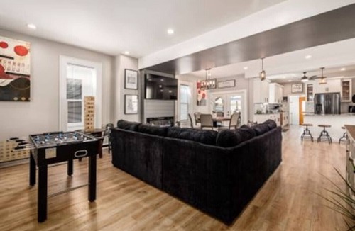 Near East Columbus House | Luxury Meets Comfort