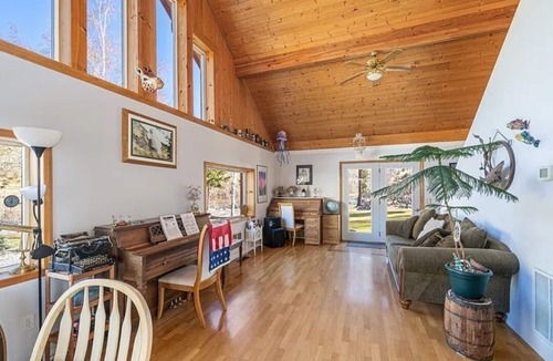 Pateros House | Luxury Methow River Retreat