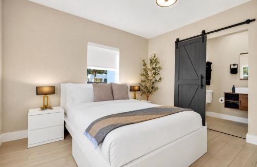 Allapattah House | Luxury Miami Pool House Private Backyard Oasis Near Wynwood and Miami International Airport
