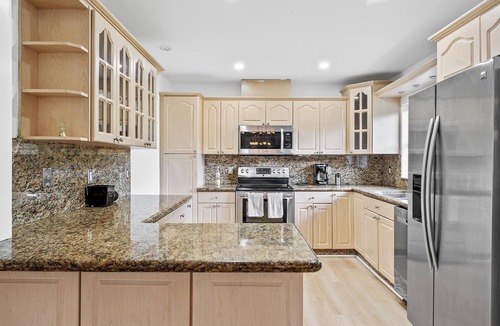 Golden Glades House | Luxury Miami Waterfront Retreat | Private Dock