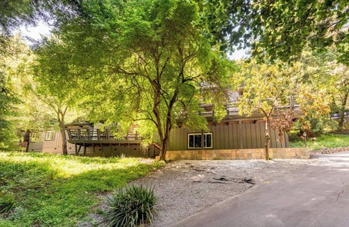Redwood City Villa | Luxury Mid-Century Modern Home w/XL Deck