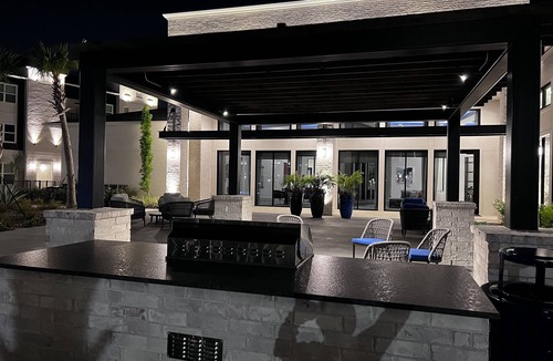 Northeast Houston Apartment | Luxury Mid-rise Apartments with Clubhouse