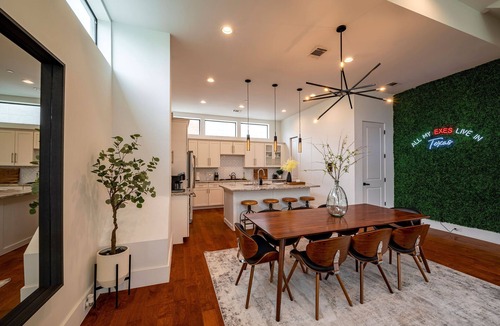 Midtown House | Luxury Midtown Houston Home w/Rooftop Skyline Views