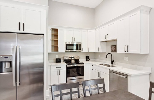 Tulane - Gravier House | Luxury Mini Mansion: Near French Quarter