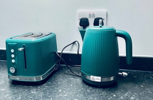 Wainscot Apartment | Luxury Mini Penthouse, Strood