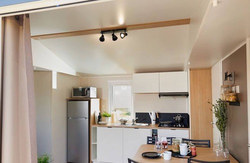 Saint Maime House | Luxury Mobile Home with Terrace