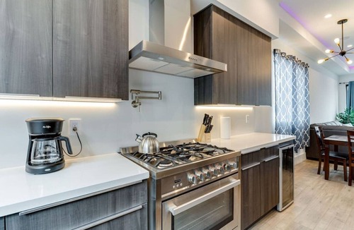 Mid City House | Luxury Modern 4 Bed 3 Bath Home with Rooftop Deck #3