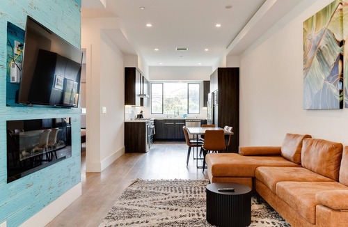 Mid City House | Luxury Modern 4 Bed 3 Bath Home with Rooftop Deck #5