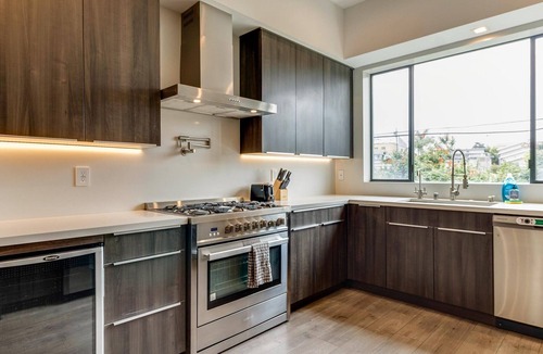 Mid City House | Luxury Modern 4 Bed 3 Bath Home with Rooftop Deck #5