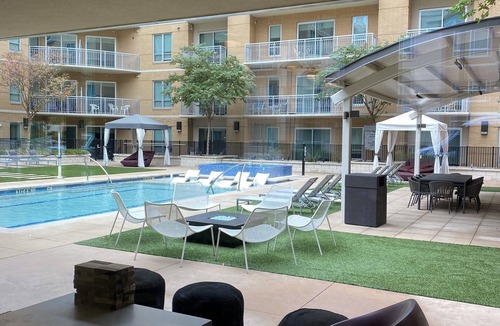 North Dallas Apartment | Luxury, modern apartment with city views. 10 minutes from Downtown Dallas!