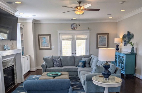 Northeast Virginia Beach House | Luxury modern beach house just steps from the beach. Virginia Beach North End.