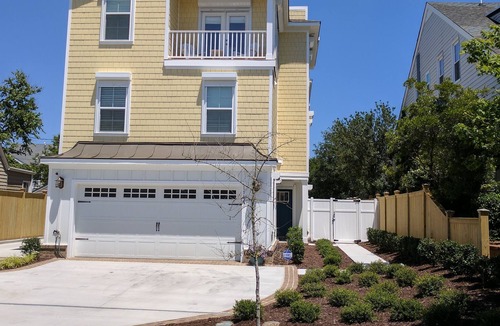Northeast Virginia Beach House | Luxury modern beach house just steps from the beach. Virginia Beach North End.
