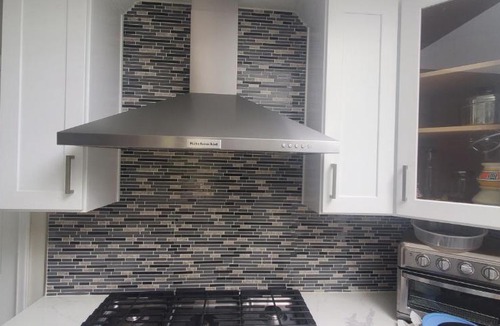 Sammamish Villa | Luxury, modern, Bright villa w/deck, back yard, fire pit